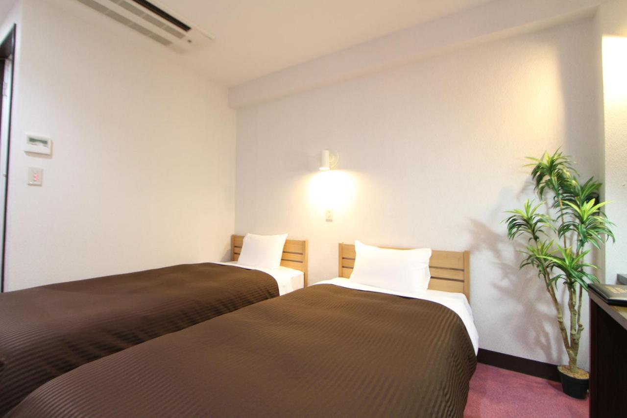 Hotel Livemax KitaFuchū Exteriör bild