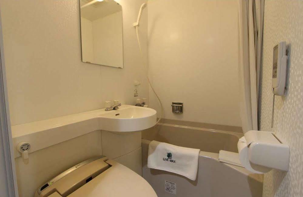 Hotel Livemax KitaFuchū Exteriör bild